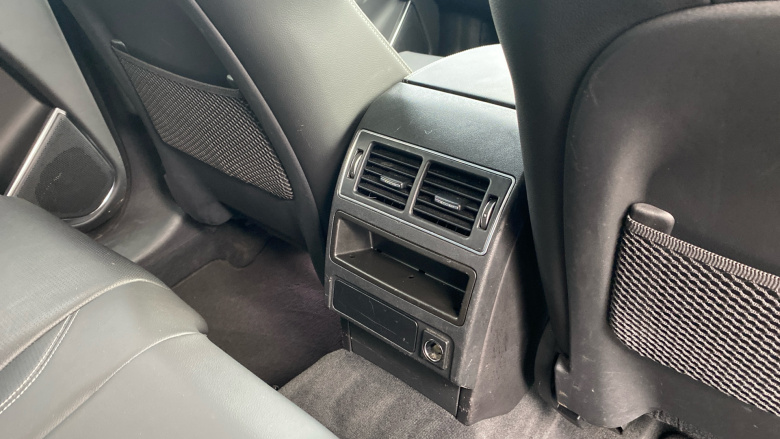 Jaguar F-Pace 2.0 D200 R-Dynamic Black 5dr Auto AWD Diesel Estate